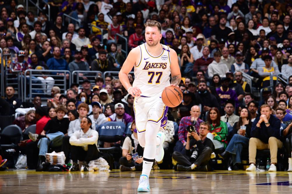 48支球队的世界杯，总感觉有点把大象装进冰箱里的意思。