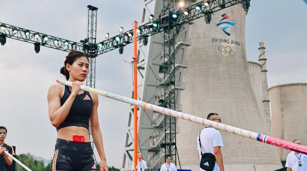 图片报：诺伊尔调整了训练流程，乌尔比希也激励着他继续